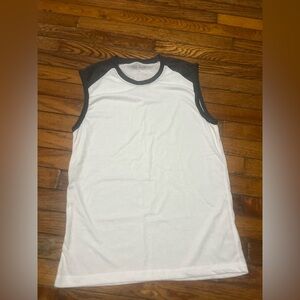 Galaxy By Harvic White and Black Tank Top